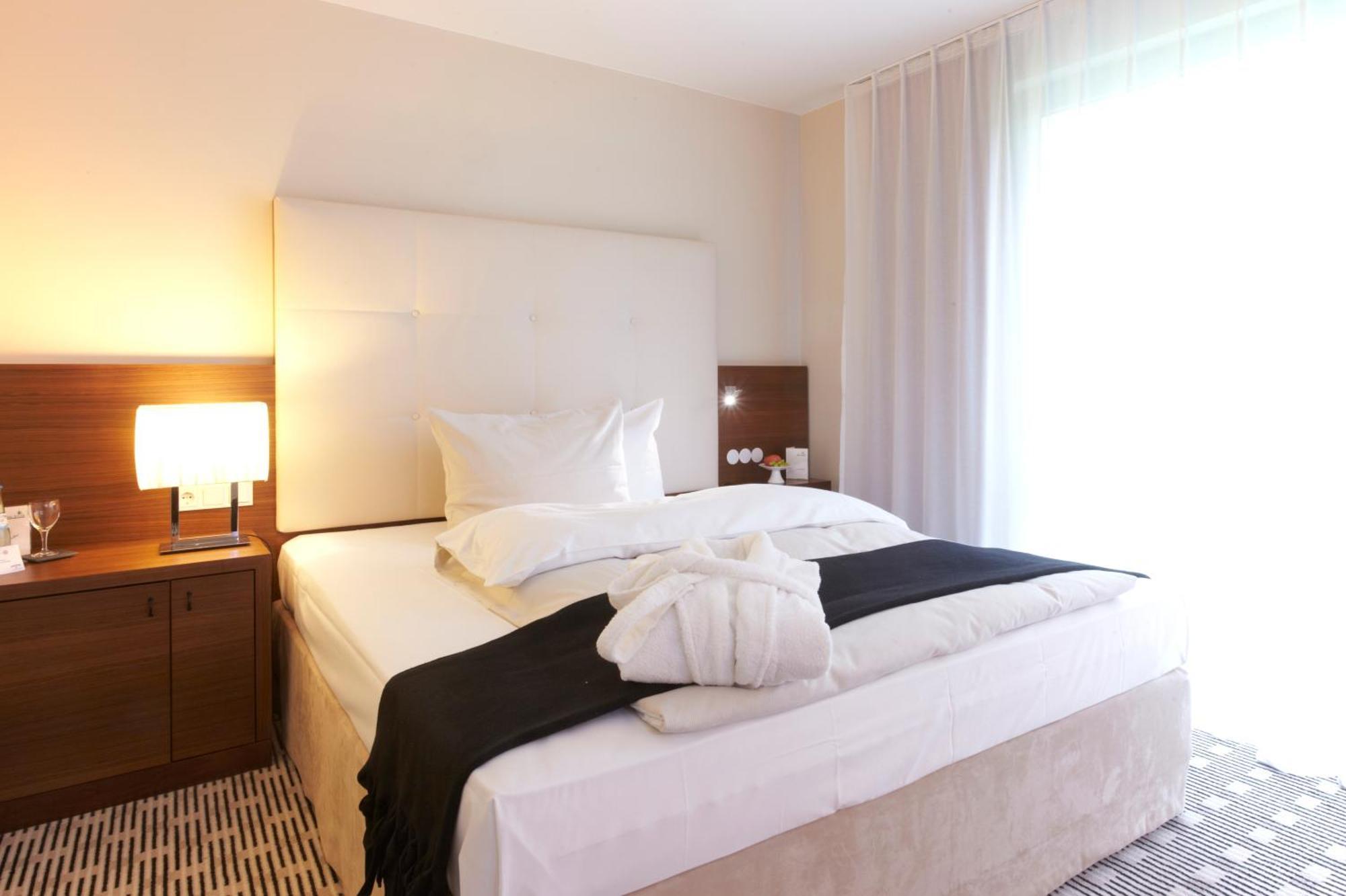 Seehotel Ketsch Schwetzingen Eksteriør billede