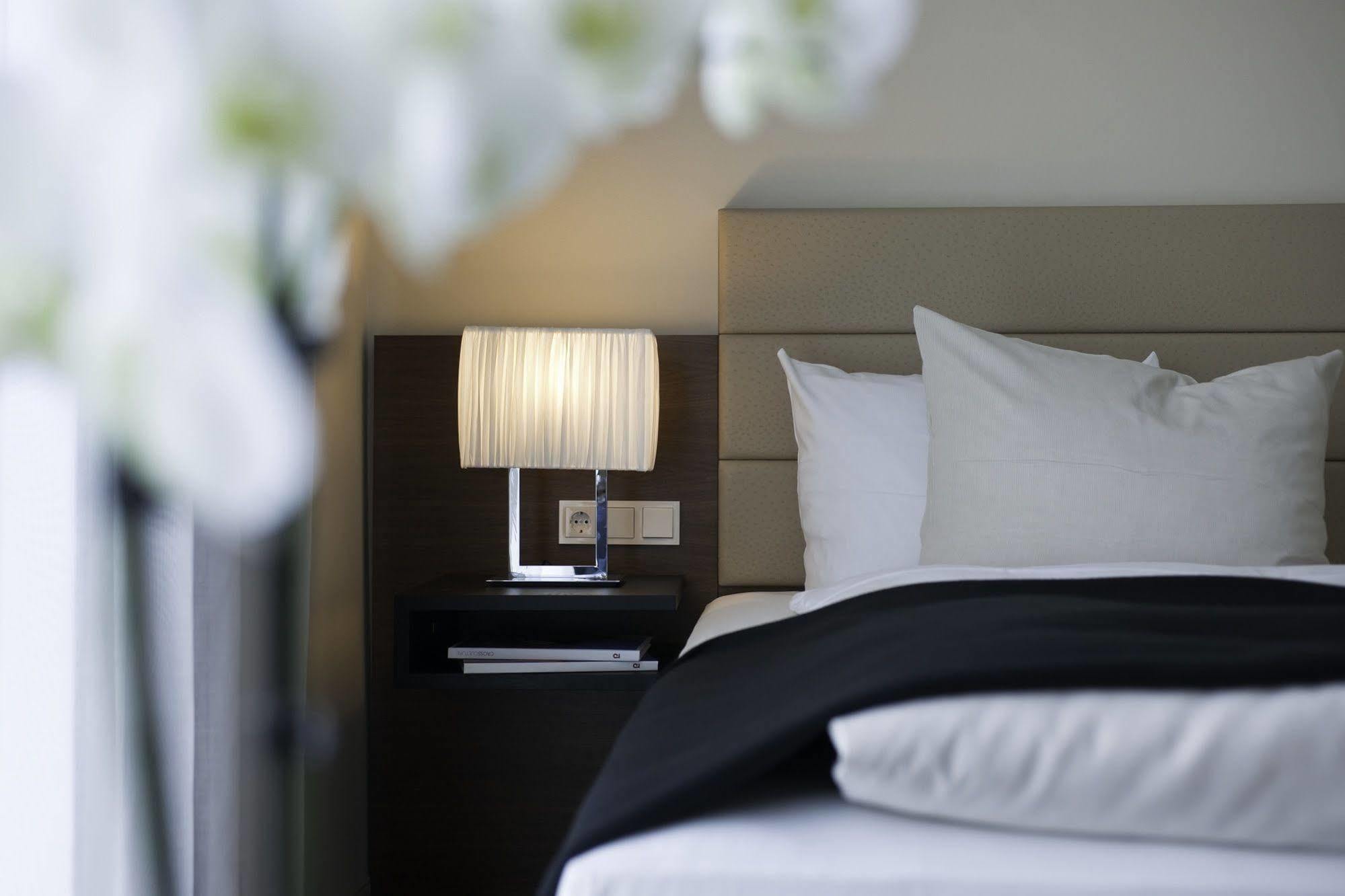 Seehotel Ketsch Schwetzingen Eksteriør billede